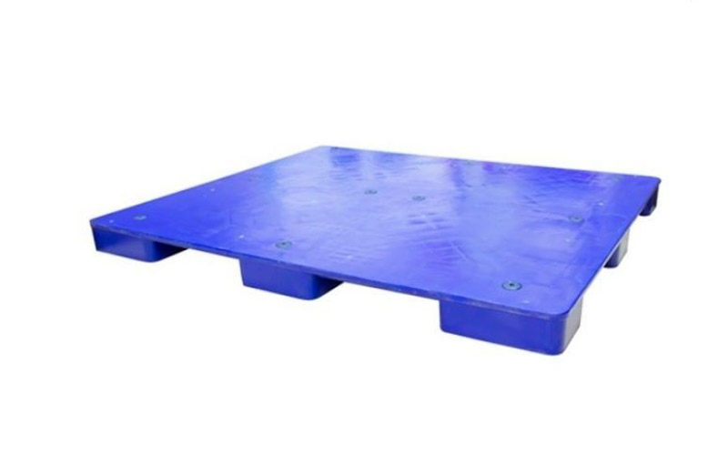 Pallet nhựa mỏng kín