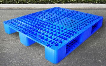 Pallet Bốn Hướng Nâng