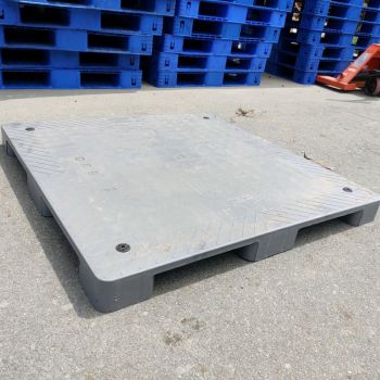 Pallet Nhựa Mặt Kín